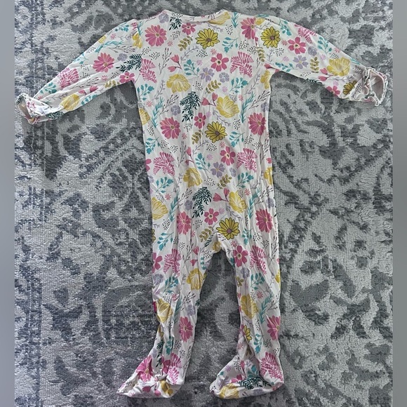 Magnetic Me Modal Parent Favorite Footie- Primrose Cottage/Size 6-9M (16-19 lbs) - Picture 3 of 7